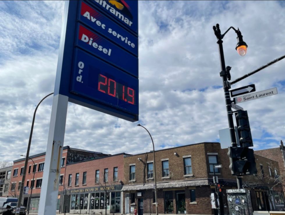 Le litre d'essence dépasse les 2 dans le Grand Montréal