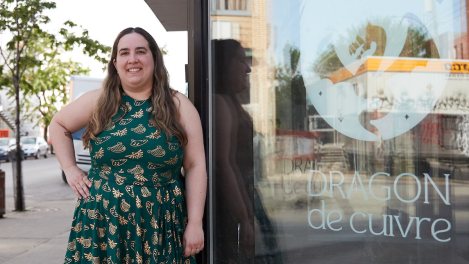 Karine Loiselle, copropriétaire de la boutique de jeux de rôle Dragon de cuivre dans Hochelaga-Maisonneuve