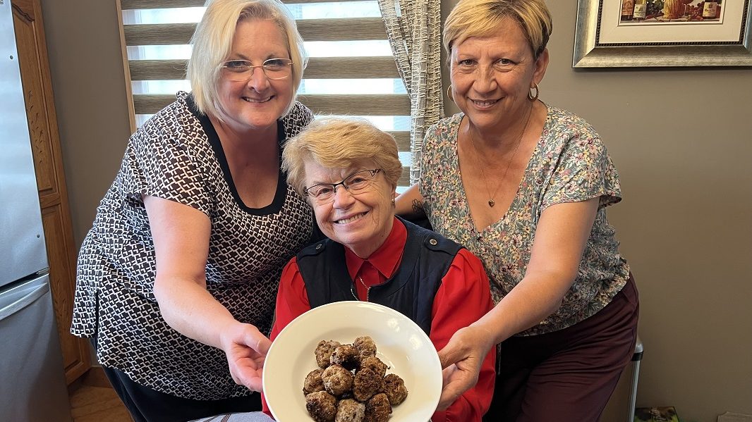 Chantal Rossi, Sœur Angèle et Brunilda Reyes.