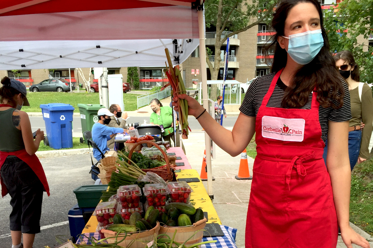 Un étal du marché d'À-Ma-Baie.