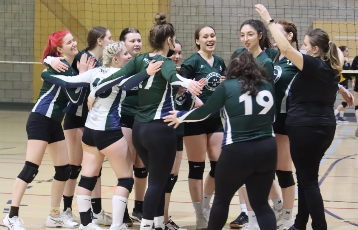 Avec seulement 4 défaites pour 13 victoires, l’équipe de volleyball féminin a terminé au 1er rang au classement de la saison, en section C.