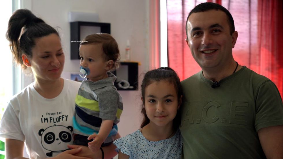 Alexander et Maya Mkrtychyan et leurs deux enfants Aram et Ellen