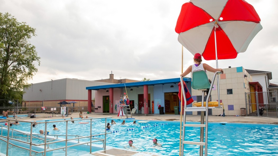 La piscine du parc Hans-Selye et la piscine du parc Saint-Georges sont déjà ouvertes.