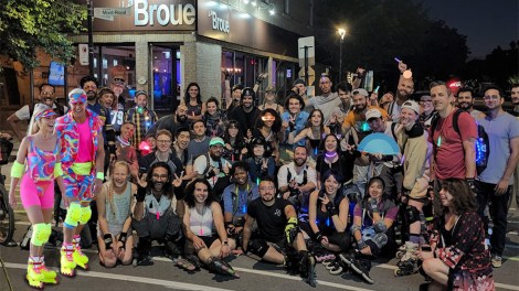 Le vendredi Light Up the 514/Illuminez le 514! du Plateau des Rolling Tribes, groupe de patins &agrave; roues align&eacute;es &agrave; Montr&eacute;al