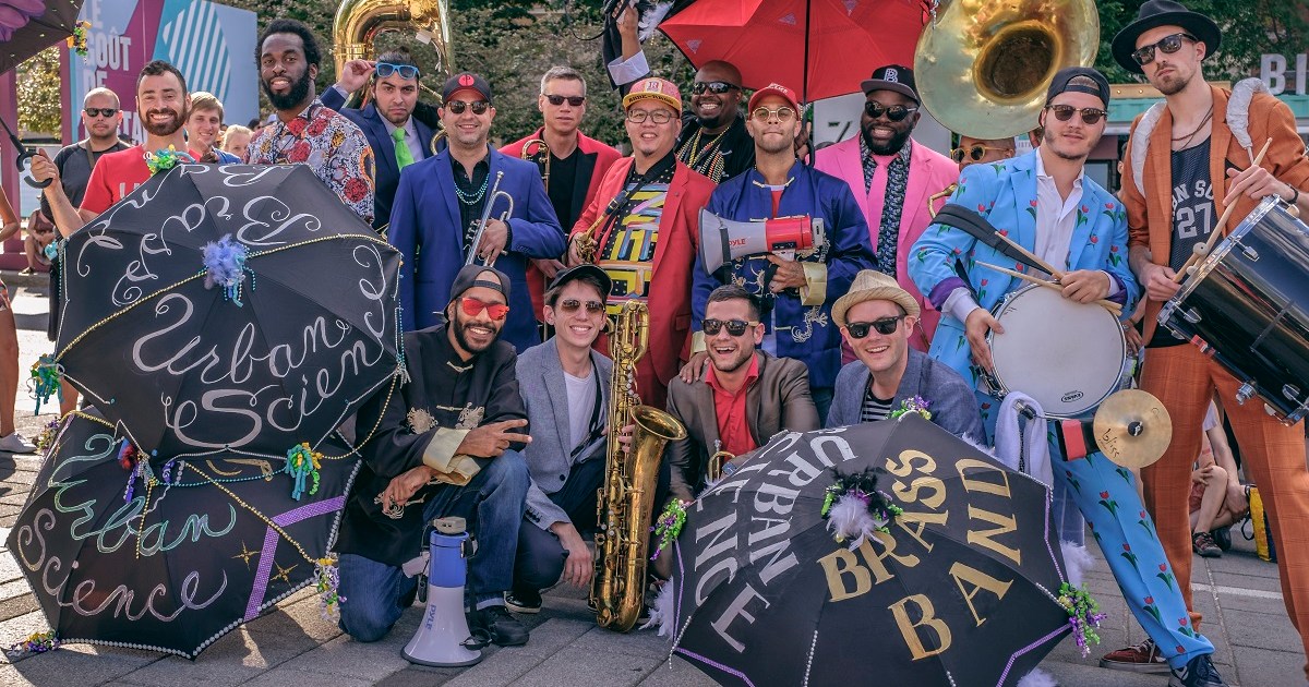 Hip-hop in the form of a parade orchestra