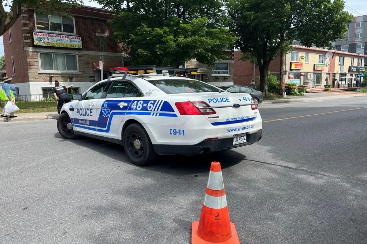 Une voiture de police du SPVM.
