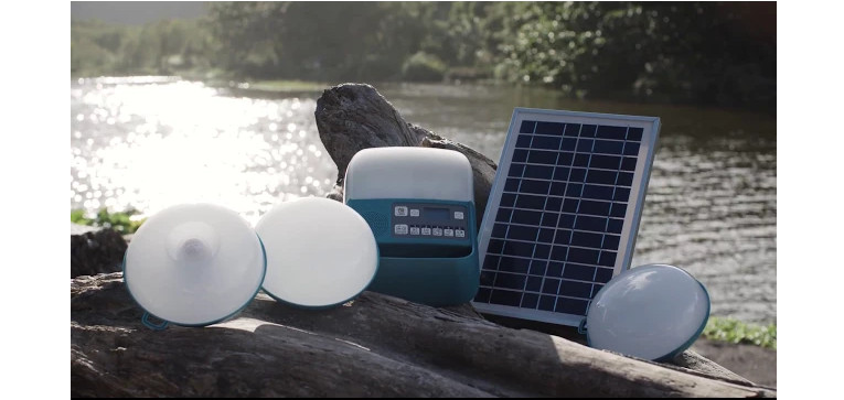 BioLite propose également une solution multi-usage pour ceux qui ont plus de place dans leur sac. Biolite SolarHome 620+