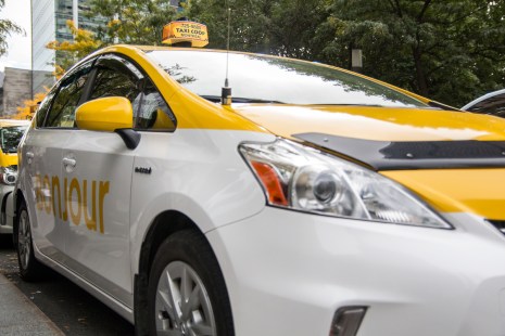 Dès 2023, le Bureau du taxi n'assurera plus le contrôle des taxis de Montréal.