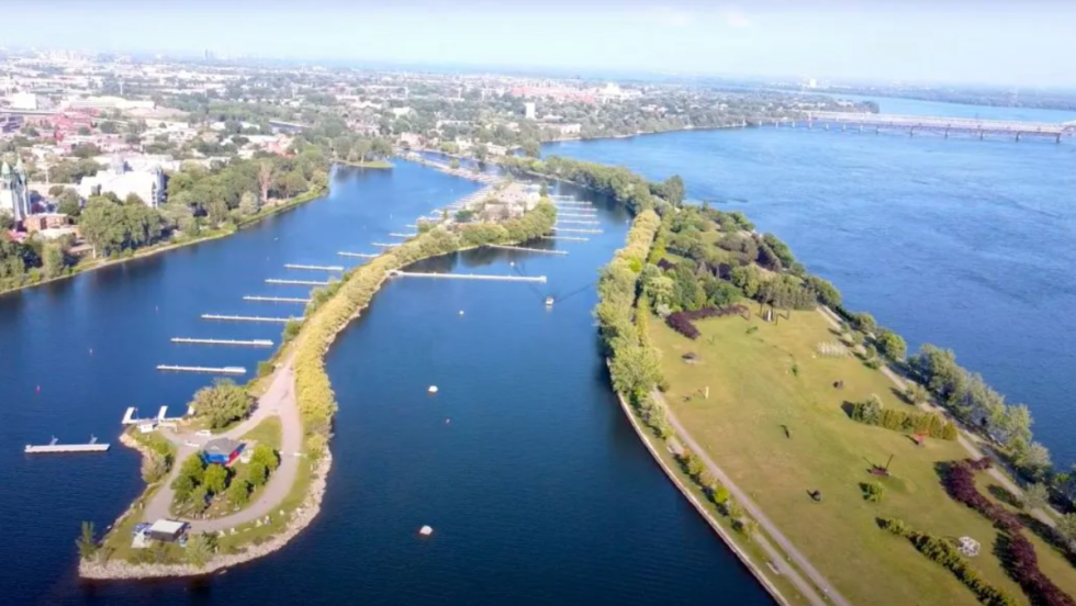 les quais de l'ancienne marina seront réaménagés pour pratiquer la baignade sportive au nouveau parc riverain de Lachine.