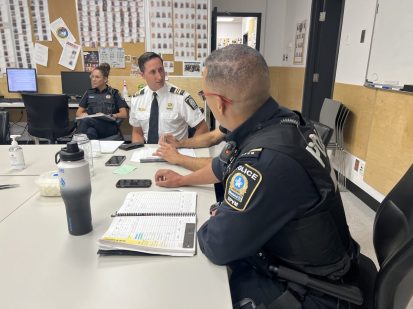 La soir&eacute;e commence par un &eacute;change d'information.