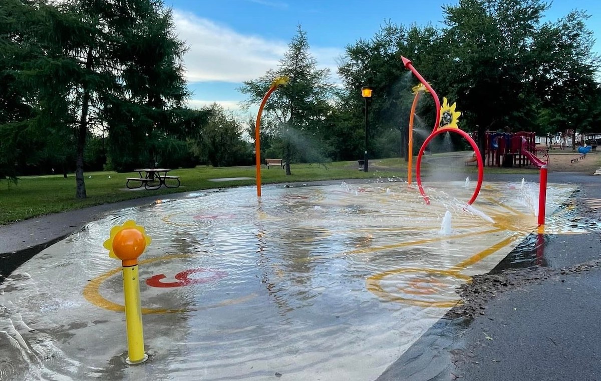 Les jeux d'eau du parc Pehr-Kalm seront arrêtés pendant la nuit à présent.