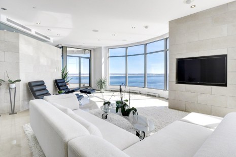 Le condo du 300, Av. des Sommets.