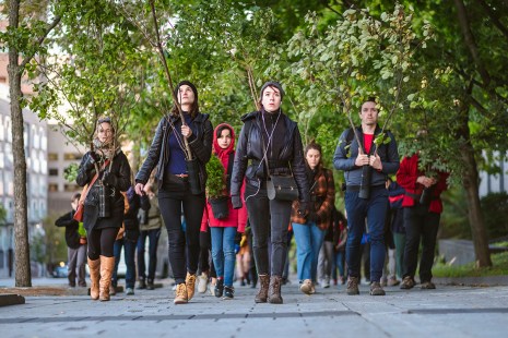 Sc&egrave;ne du documentaire Je me souviens du journaliste Hugo Latulippe.
