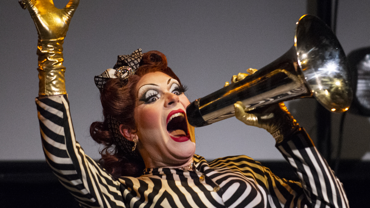 Pearle Harbour vous attend au Festival des clowns de Montréal, qui se déroulera du 29 septembre au 2 octobre.