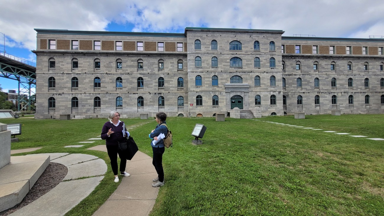 Au pied du courant, à Sainte-Marie