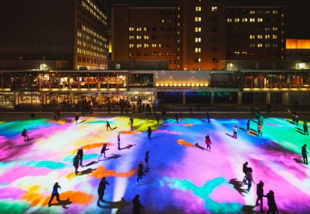 Exp&eacute;rience technologique &laquo;&nbsp;Au bord du lac Tranquille&nbsp;&raquo; dans le Quartier des spectacles. Photo&nbsp;: Ulysse Lemerise/OSA