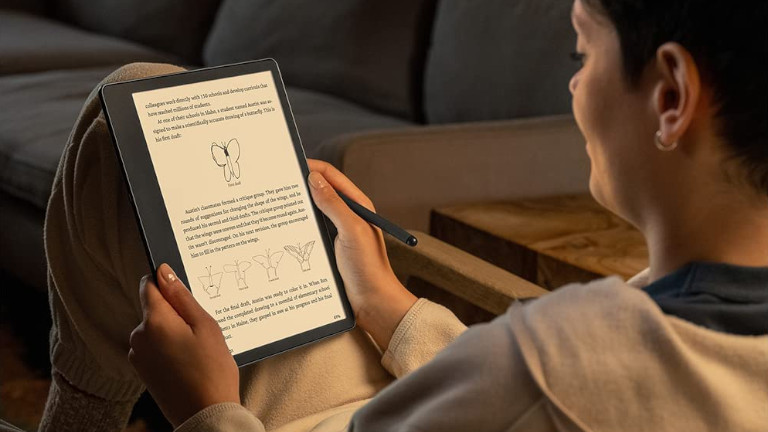 L'écran de la Kindle Scribe peut automatiquement s'ajuster selon la lumière ambiante. Kindle Scribe Lumière
