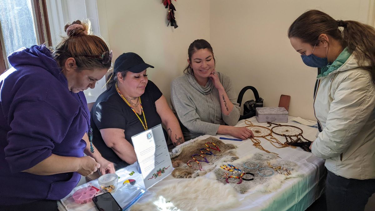 Un marché artisanal était organisé pour aider notamment à financer les activités de Chez Doris.