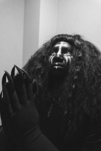 La rappeure aux traits m&eacute;tal et industriel Backxwash, laur&eacute;ate du prix Polaris en 2020 pour son album &laquo;&nbsp;God Has Nothing to Do With This Leave Him Out Of It&nbsp;&raquo;, jouera &agrave; La Sala Rossa durant le Taverne Tour 2023. Photo&nbsp;: M&eacute;chant Vaporwave