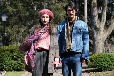 Carla Turcotte et &Eacute;tienne Courville incarnent les jeunes Marl&egrave;ne et PA dans &laquo;&nbsp;Fragments&nbsp;&raquo; de Serge Boucher. Photo&nbsp;: Eric Myre