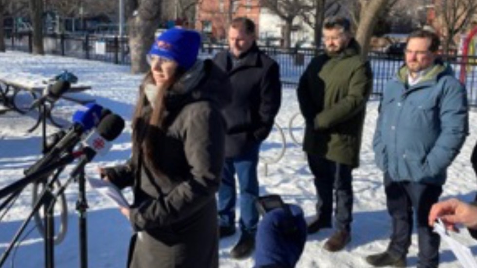 Parmi les acteurs de la société civile étaient présents des représentants de Piétons Québec, de Vivre en Ville ainsi que de la CAA-Québec