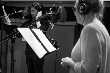 Le com&eacute;dien Alex Bergeron, qui incarne XXX dans &laquo;&nbsp;La travers&eacute;e du si&egrave;cle&nbsp;&raquo;, est l&rsquo;un des &laquo; anges dramaturgiques &raquo; qui ont fait part de leur r&eacute;troaction &agrave; Alice Ronfard au moment de l&rsquo;&eacute;criture. &Agrave; droite, la com&eacute;dienne Val&eacute;rie Le&nbsp;Maire, qui campe XXX. Photo&nbsp;: Marl&egrave;ne G&eacute;lineau Payette