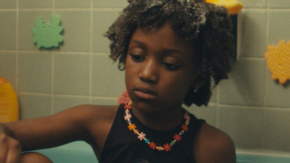 Le court métrage « Nid d’oiseau » de Nadia Louis-Desmarchais est de la compétition officielle du festival de cinéma en ligne Plein(s) Écran(s).