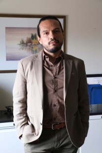 Luis Oliva dans la s&eacute;rie &laquo;&nbsp;Fragments&nbsp;&raquo;, sign&eacute;e Serge Boucher et diffus&eacute;e &agrave; Radio-Canada. Photo&nbsp;: Eric&nbsp;Myre