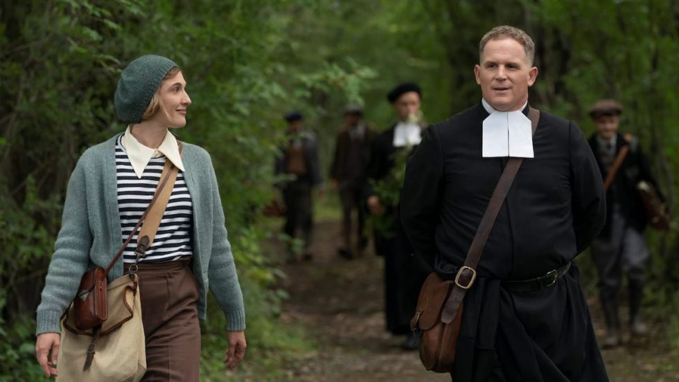 Mylène Mackay et Alexandre Goyette incarnent Marcelle Gauvreau et le frère Marie-Victorin dans le prochain film de Lyne Charlebois, « Dis-moi pourquoi ces choses sont si belles... ».