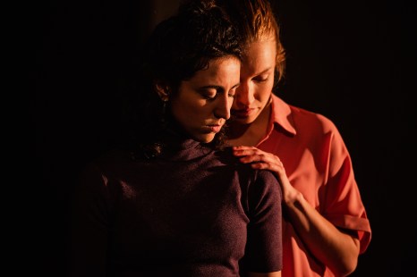 Sc&egrave;ne de &laquo;&nbsp;Stop Kiss&nbsp;&raquo; &agrave; La Licorne.