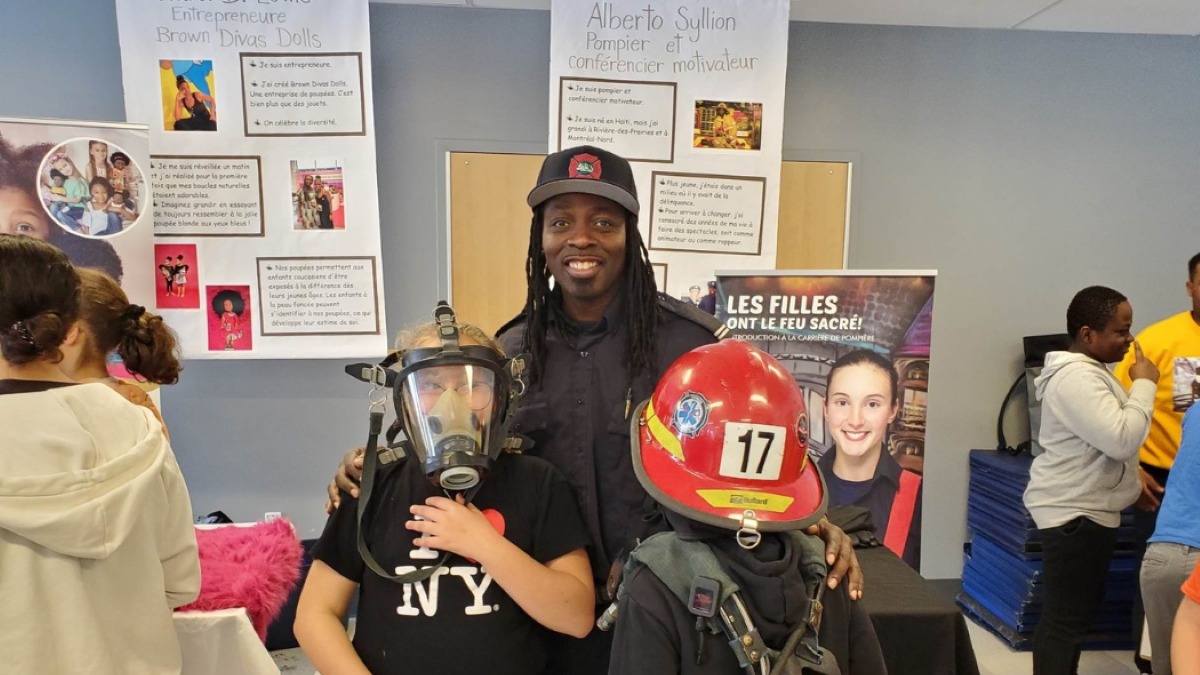 Pompier noir à Montréal-Nord