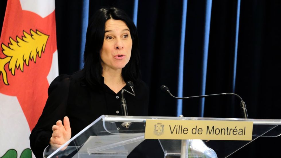Valérie Plante lors d'un point de presse à l'Hôtel de ville le 29 mars 2023.
