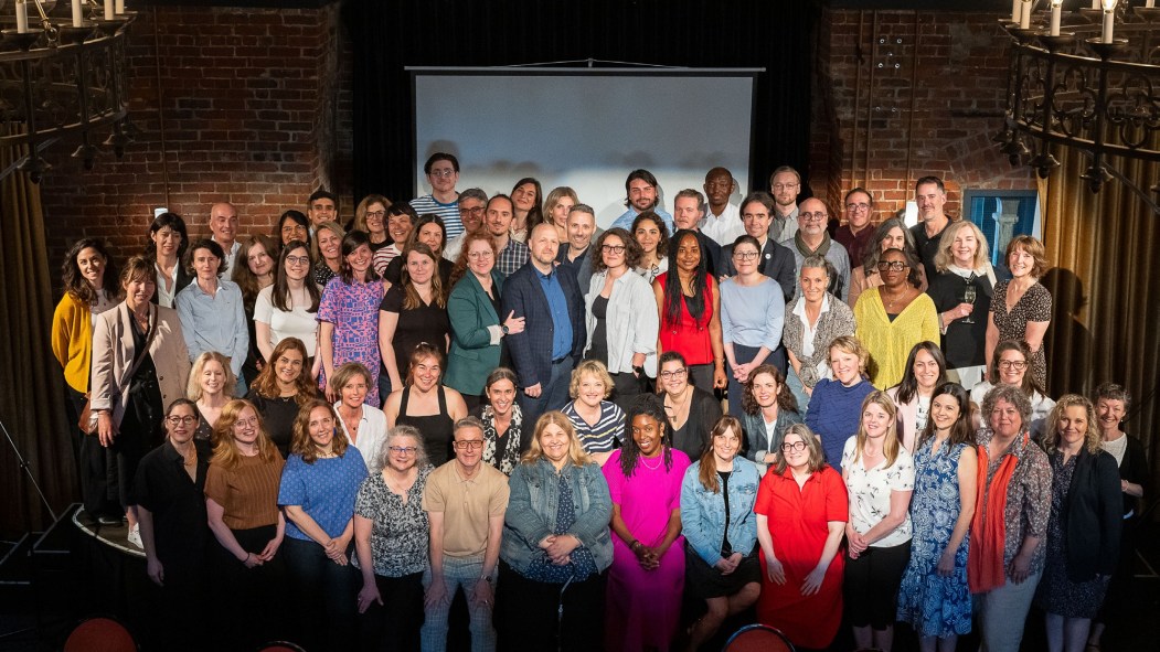 Photo de groupe des employés du Conseil des arts et des lettres du Québec.