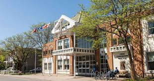 L'édifice du Centre communautaire Marcel-Giroux.