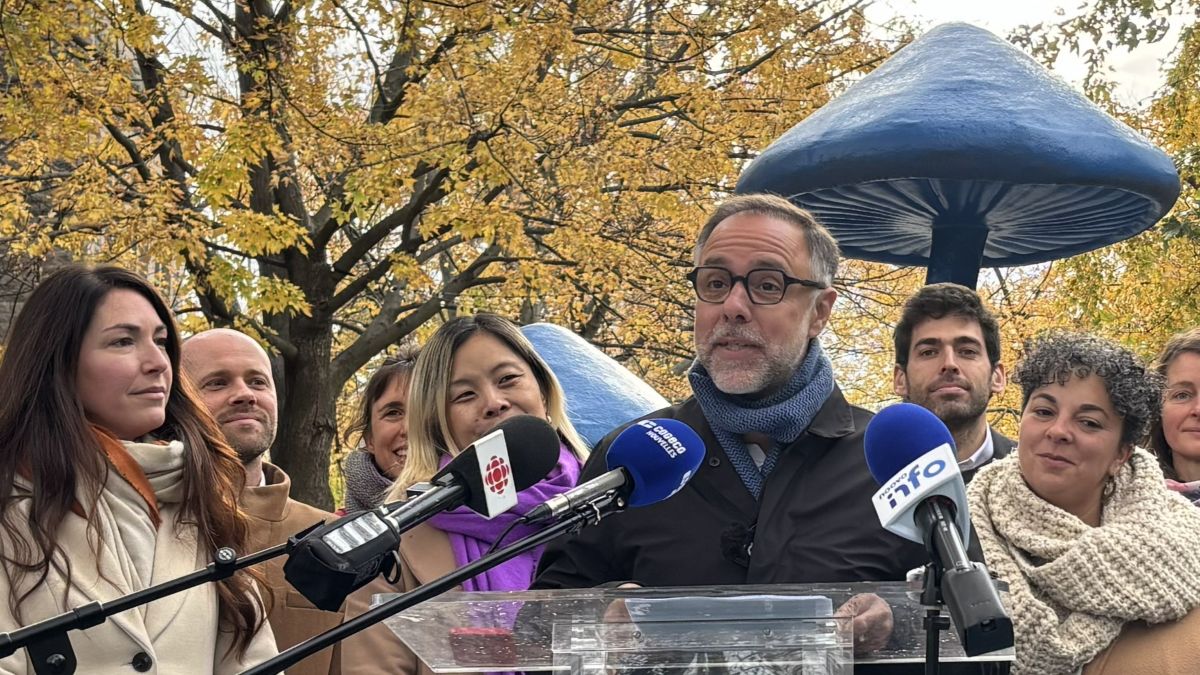 Luc Rabouin et les candidats de Projet Montréal dans le Plateau-Mont-Royal.