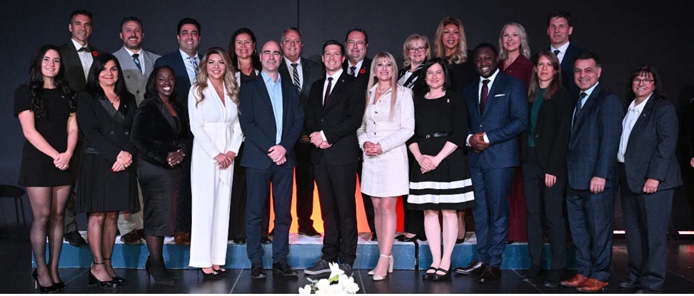 Le nouveau conseil municipal de Laval.