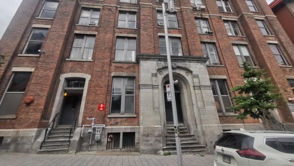 La façade de l'ancienne usine à cigares Davis and Sons, dans le Quartier chinois, où la Mission Old Brewery veut implanter un projet de logements.