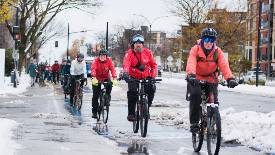 Des cyclistes parcourent le trajet du futur REV Henri-Bourassa.
