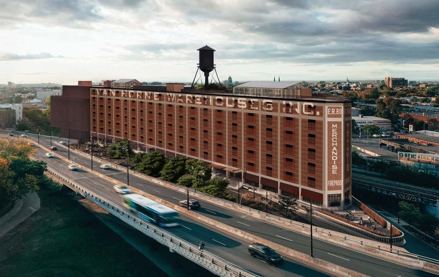 Vue de la façade de l'entrepôt Van Horne.