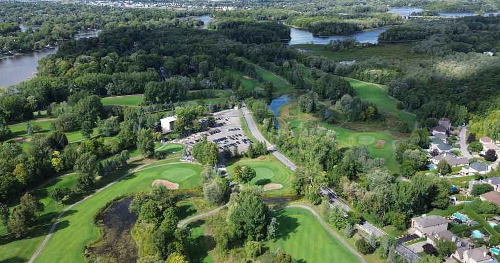 Vue aérienne du Golf Ste-Rose, à Laval.