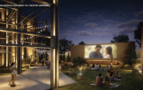 Montage repr&eacute;sentant l'usage propos&eacute; pour le site du Th&eacute;&acirc;tre Empress. Des personnes regardent une projection cin&eacute;matographique sur un mur de brique dans une cour.