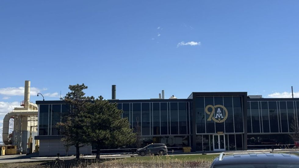 Façade de l'usine d'AIM, dans Montréal-Est.