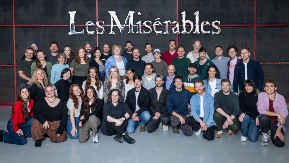 Les comédiens de la comédie musicale Les Misérables.
