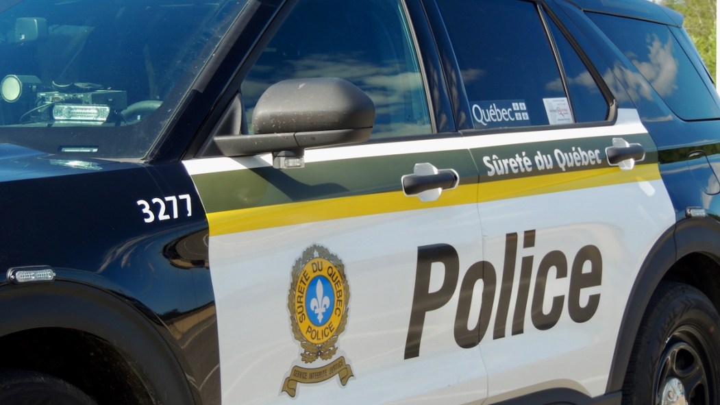 Une voiture de police de la SQ.
