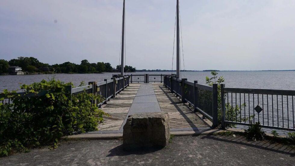 Le quai du parc Edgewater qui sera renommé à l'honneur de Bill McMurchie.