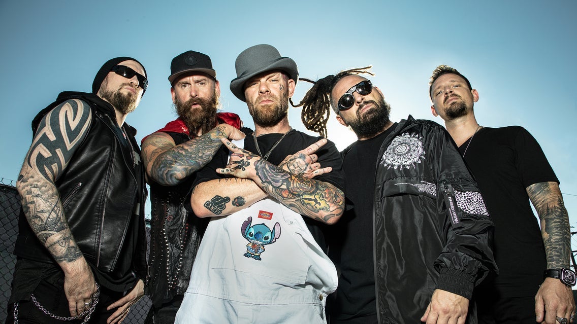 Five Finger Death Punch au Centre Bell en août