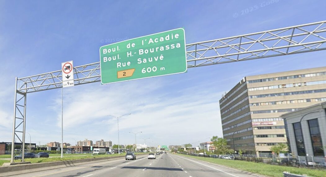Capture d'écran Google Street View montrant l'autoroute 15 Nord à l'approche de la sortie pour la rue Sauvé.
