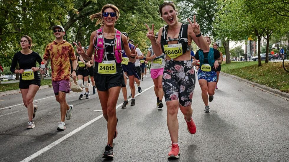 Des coureuses pendant le Marathon Beneva de Montréal.